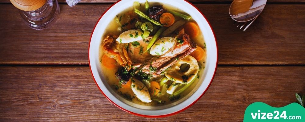 Hamburg Aal Suppe tatlı ekşi balık çorbası