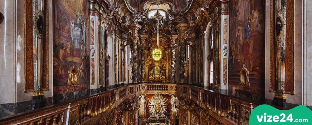 Asamkirche Münih barok kilisesi iç mekanı
