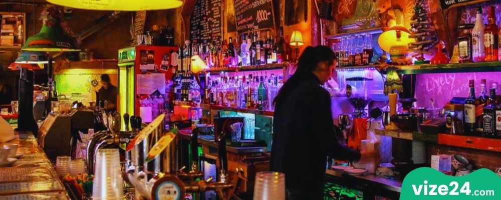 Düsseldorf gece hayatı barlar publar