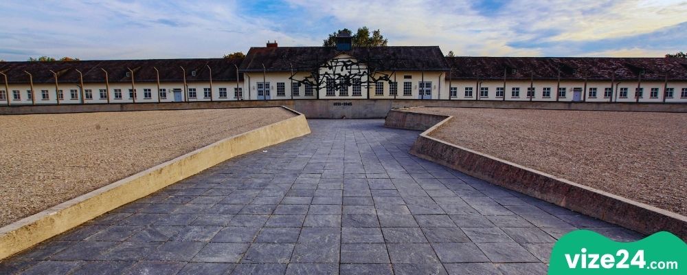 Dachau Toplama Kampı Anıtı Münih yakınlarında