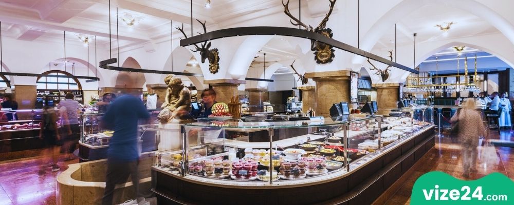 Münih Dallmayr Delikatessen mağazası içi