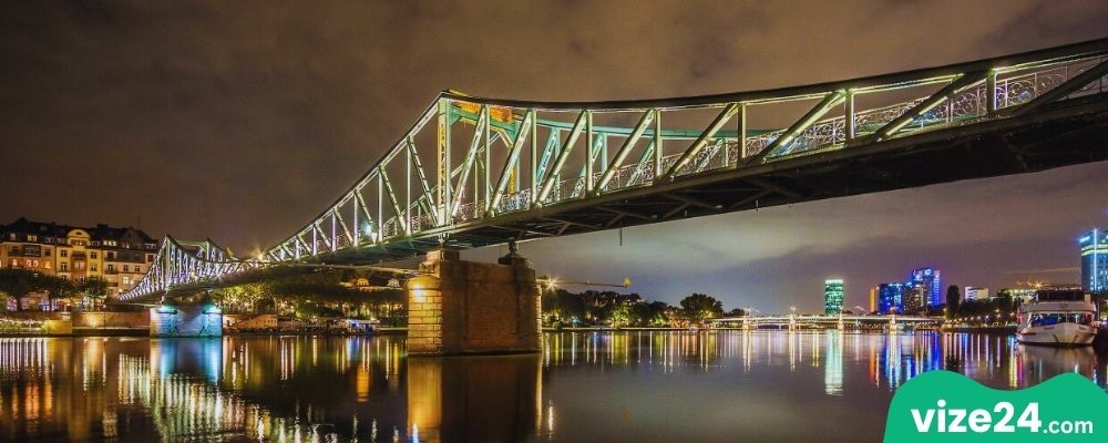 Eiserner Steg Köprüsü Frankfurt