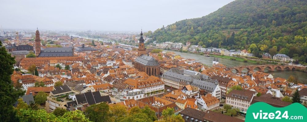 Heidelberg kalesi manzarası Mannheim'dan günübirlik gezi rotası