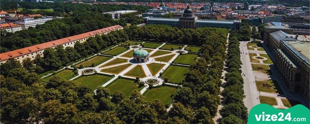 Hofgarten Düsseldorf kraliyet parkı
