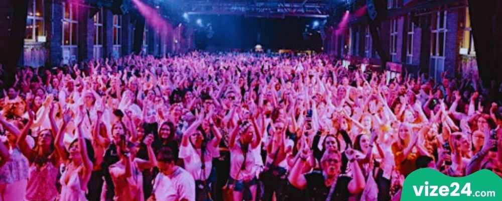 Karlsruhe gece hayatı barlar kulüpler ve konser sahneleri