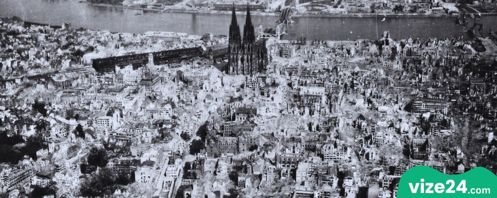 Köln savaş sonrası yıkım fotoğrafı