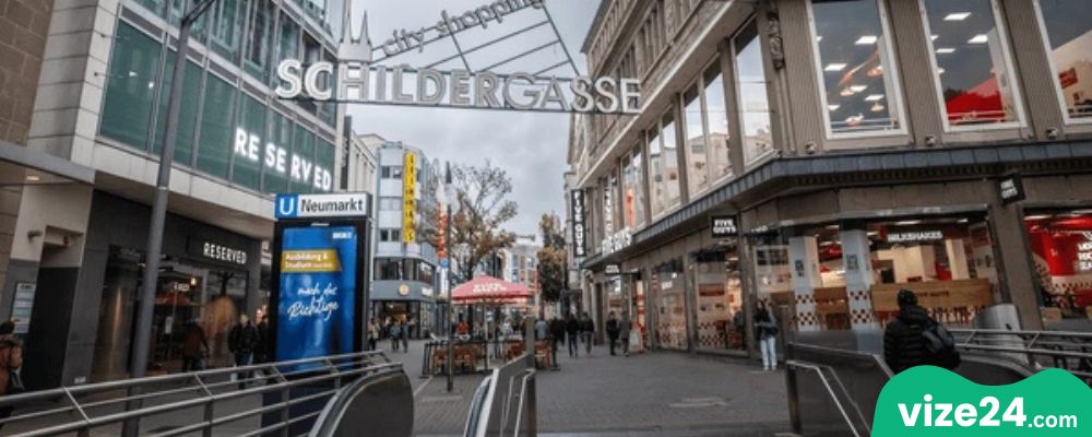 Köln Schildergasse mağazalar caddesi