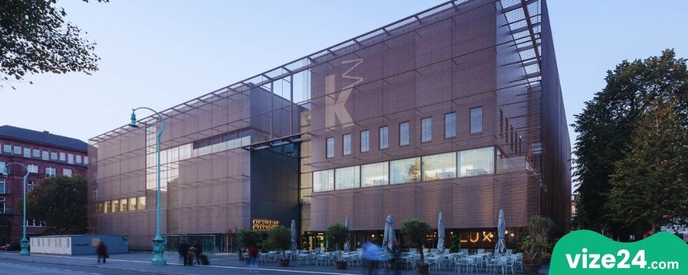 Kunsthalle Mannheim modern sanat müzesi ve sergi salonu