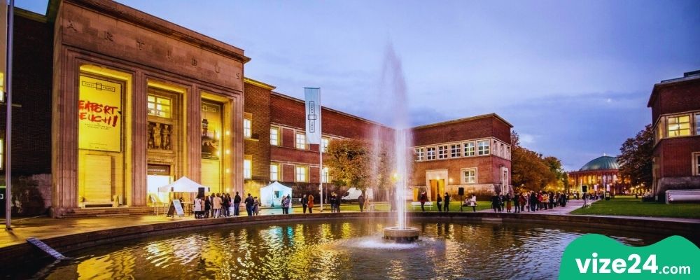 Kunstpalast Müzesi Düsseldorf sanat galerisi