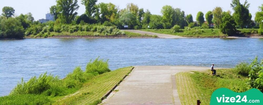 Lohauser Deich Düsseldorf yürüyüş alanı