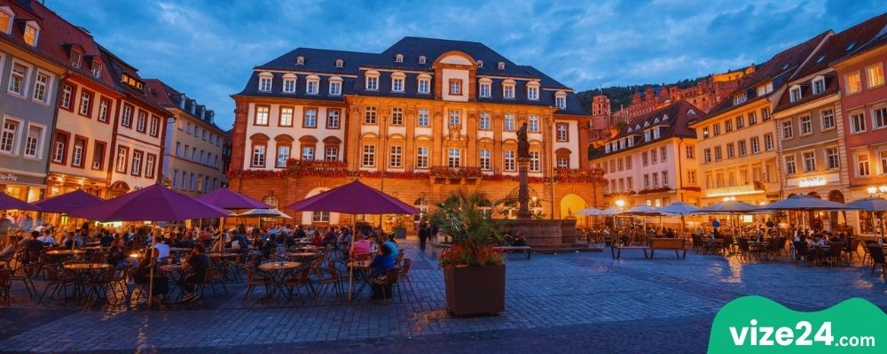 Heidelberg Marktplatz açık hava pazarı ve yerel ürünler
