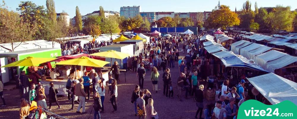 Mauerpark bit pazarı Berlin