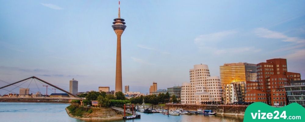 MedienHafen Düsseldorf modern mimari