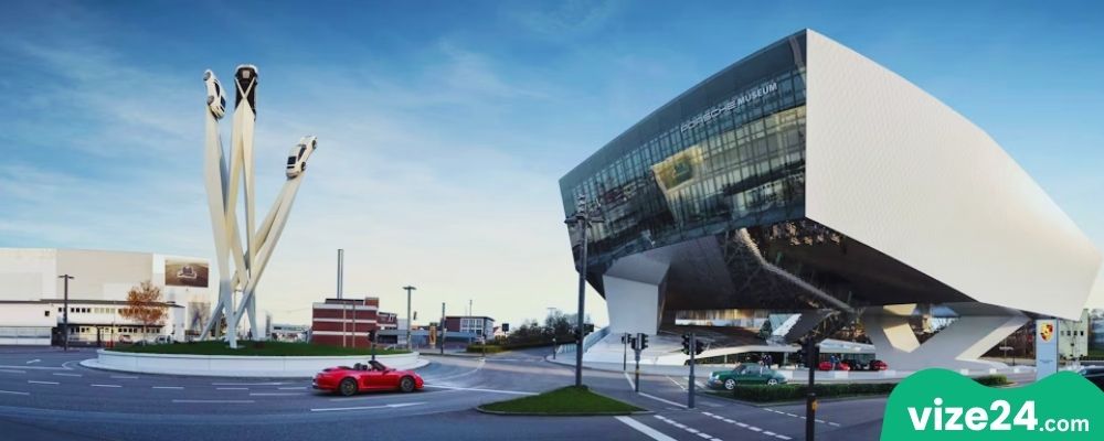 Porsche ve Mercedes-Benz Museum Stuttgart otomobil koleksiyonları ve mimarisi