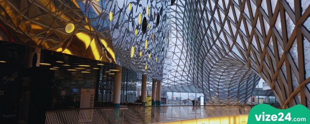 MyZeil alışveriş merkezi tavanı Frankfurt Zeil Caddesi