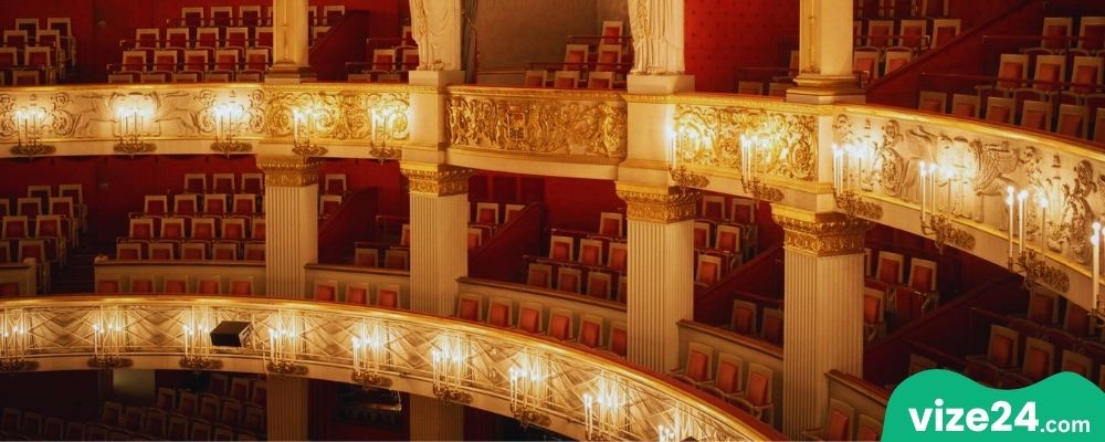 Nationaltheater Münih opera binası