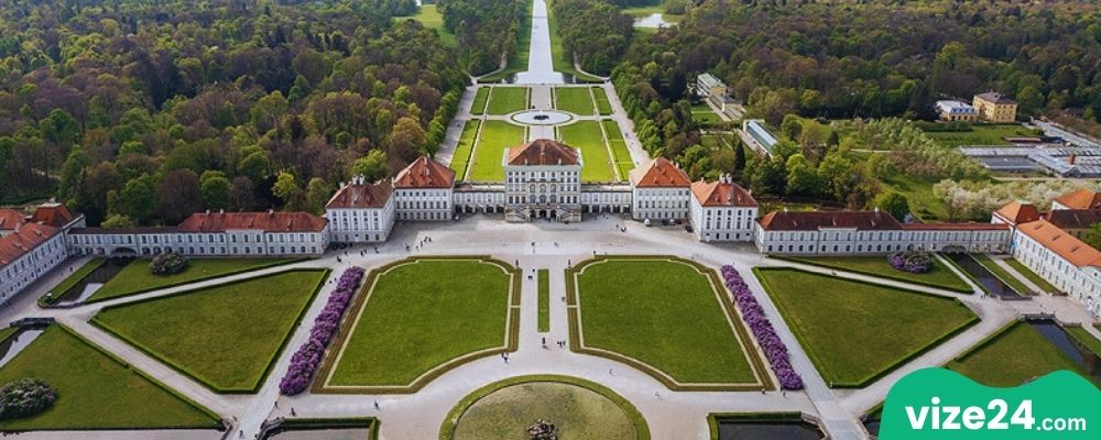 Münih Nymphenburg Sarayı ve bahçesi