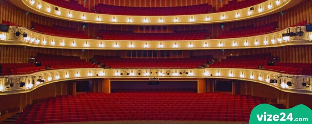 Deutsche Oper am Rhein Düsseldorf opera binası