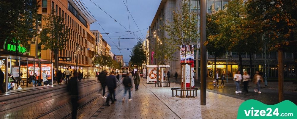 Planken Mannheim alışveriş caddesi mağazalar ve şehir merkezi
