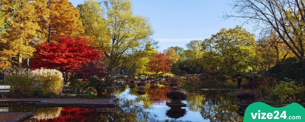Planten un Blomen parkı Hamburg doğa ve su gösterisi