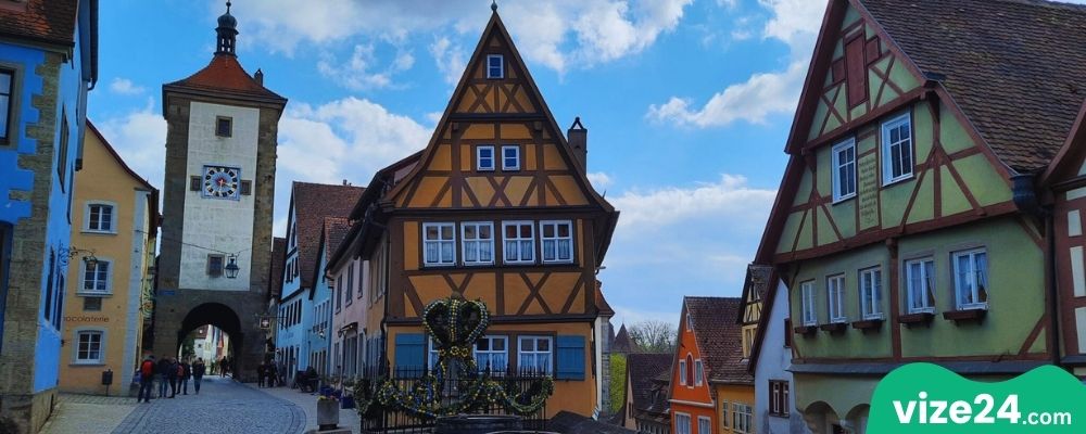 Rothenburg ob der Tauber orta çağ şehri ve surlar