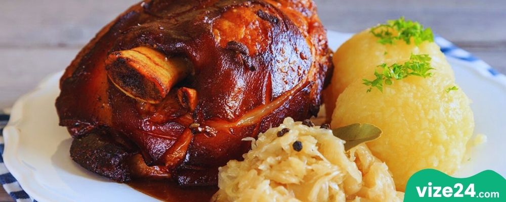 Schweinshaxe Münih geleneksel yemek