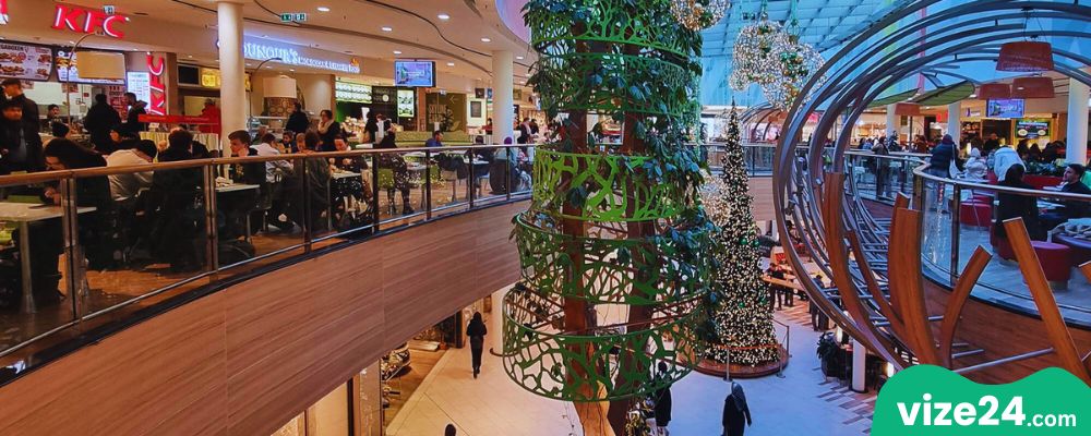 Skyline Plaza Frankfurt alışveriş merkezi iç mekan