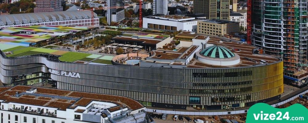 Skyline Plaza çatı terası Frankfurt manzarası