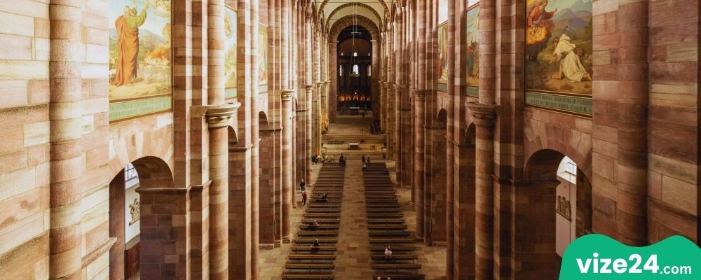 Speyer katedrali ve Karlsruhe yakınlarındaki tarihi şehir