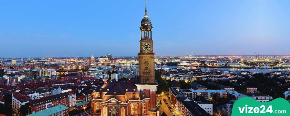 St Michaelis Kilisesi Hamburg manzara