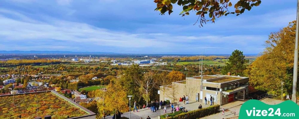 Turmberg Karlsruhe yürüyüş parkuru ve şehir manzarası