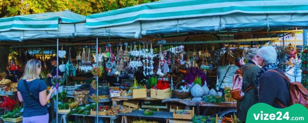 Münih Viktualienmarkt hediyelik eşyalar