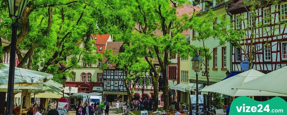 Weinheim Heidelberg yakınları kale ve eski şehir manzarası