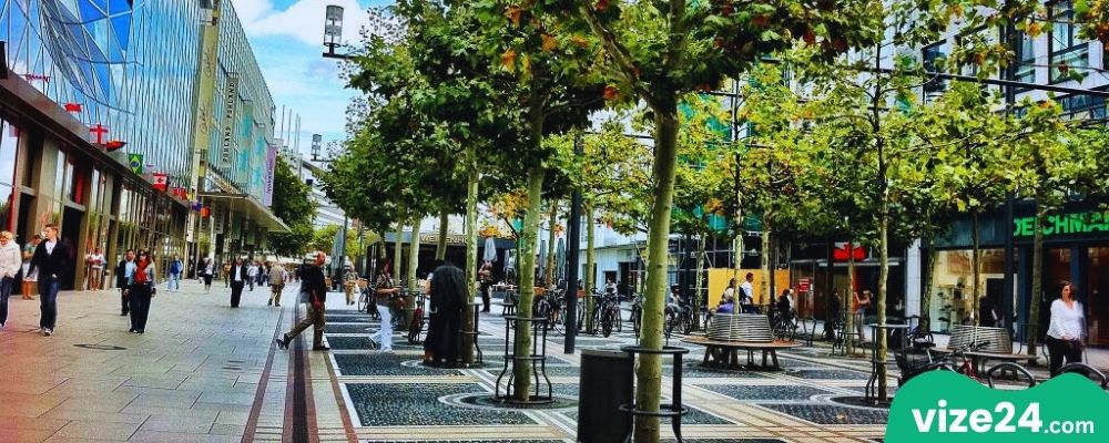 Frankfurt Zeil Caddesi alışveriş merkezi